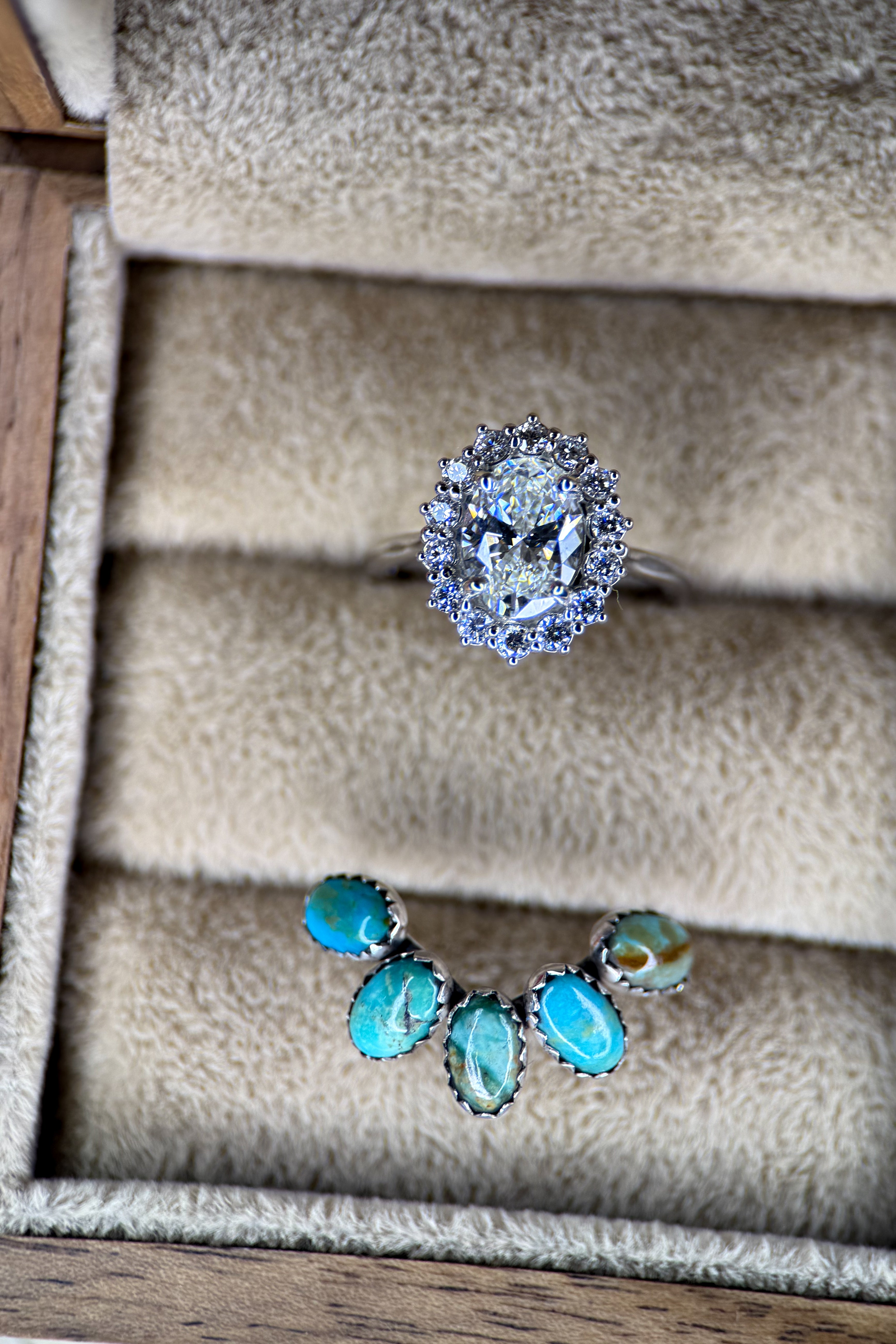 ORIGINAL FANCY OVAL HALO SET.