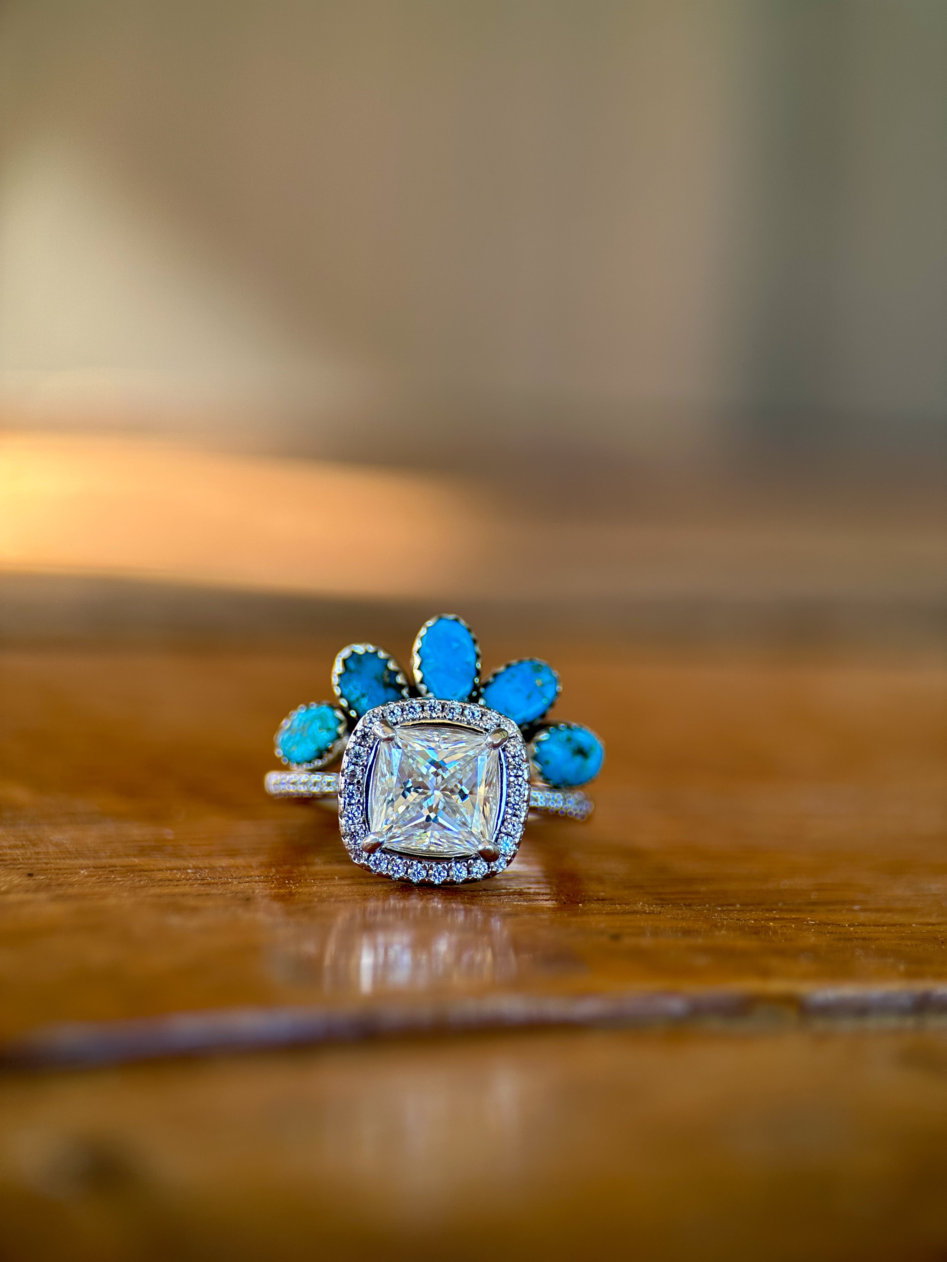 ORIGINAL CUSHION CUT TWO RING SET.