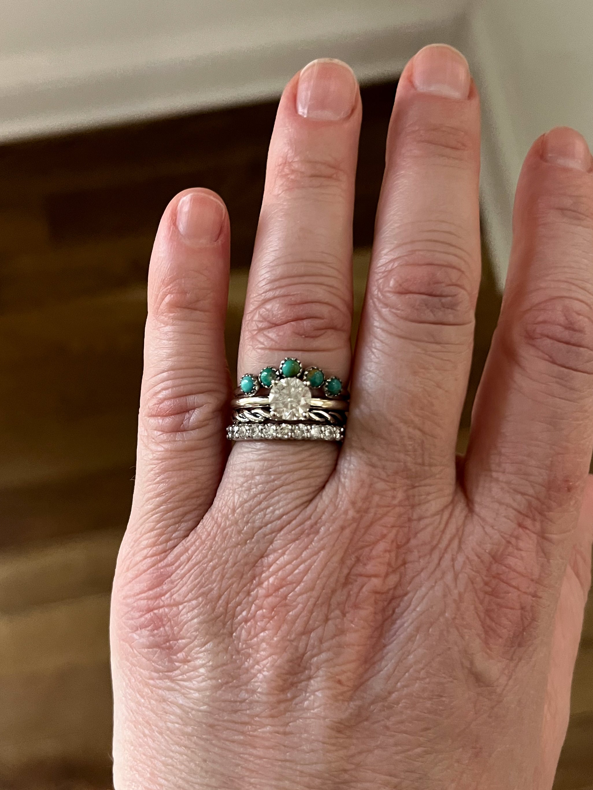 ORIGINAL ROUND SOLITAIRE SET.