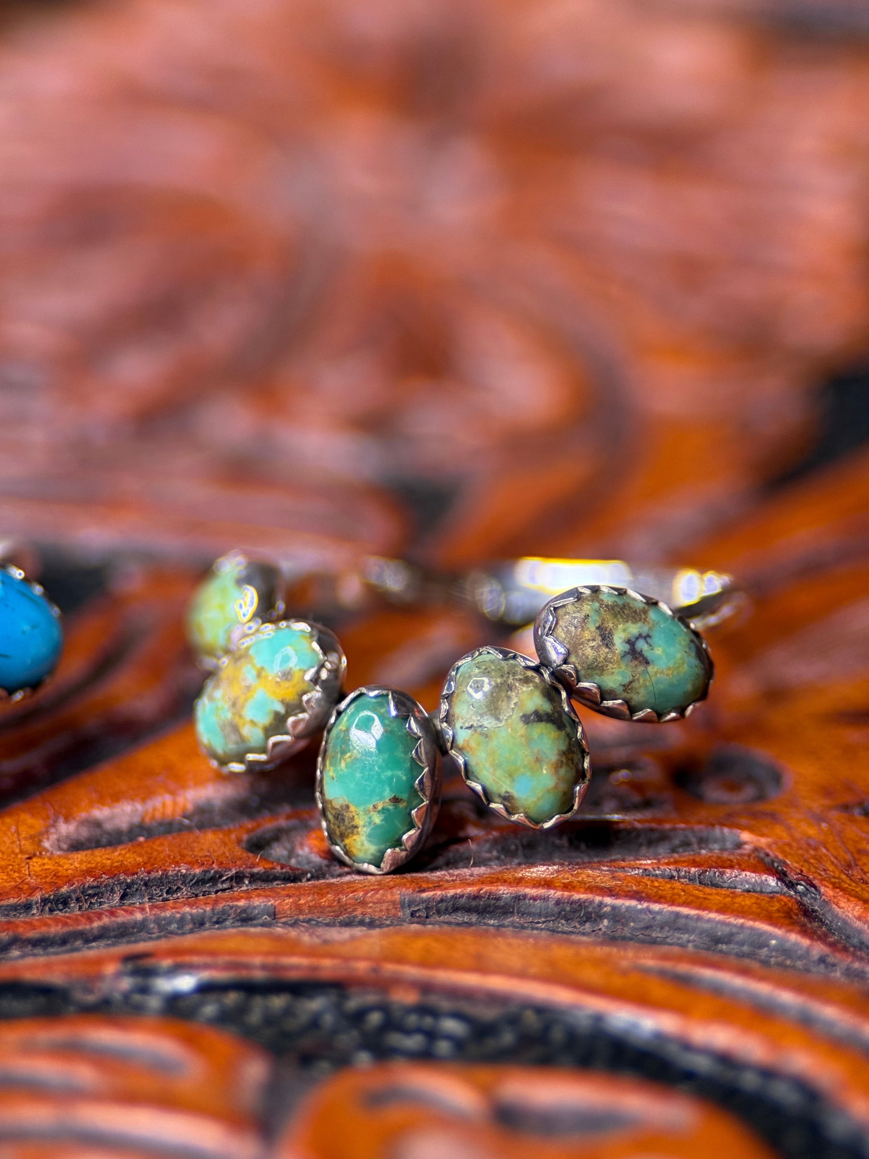ORIGINAL EMERALD SOLITARIE TWO RING SET.