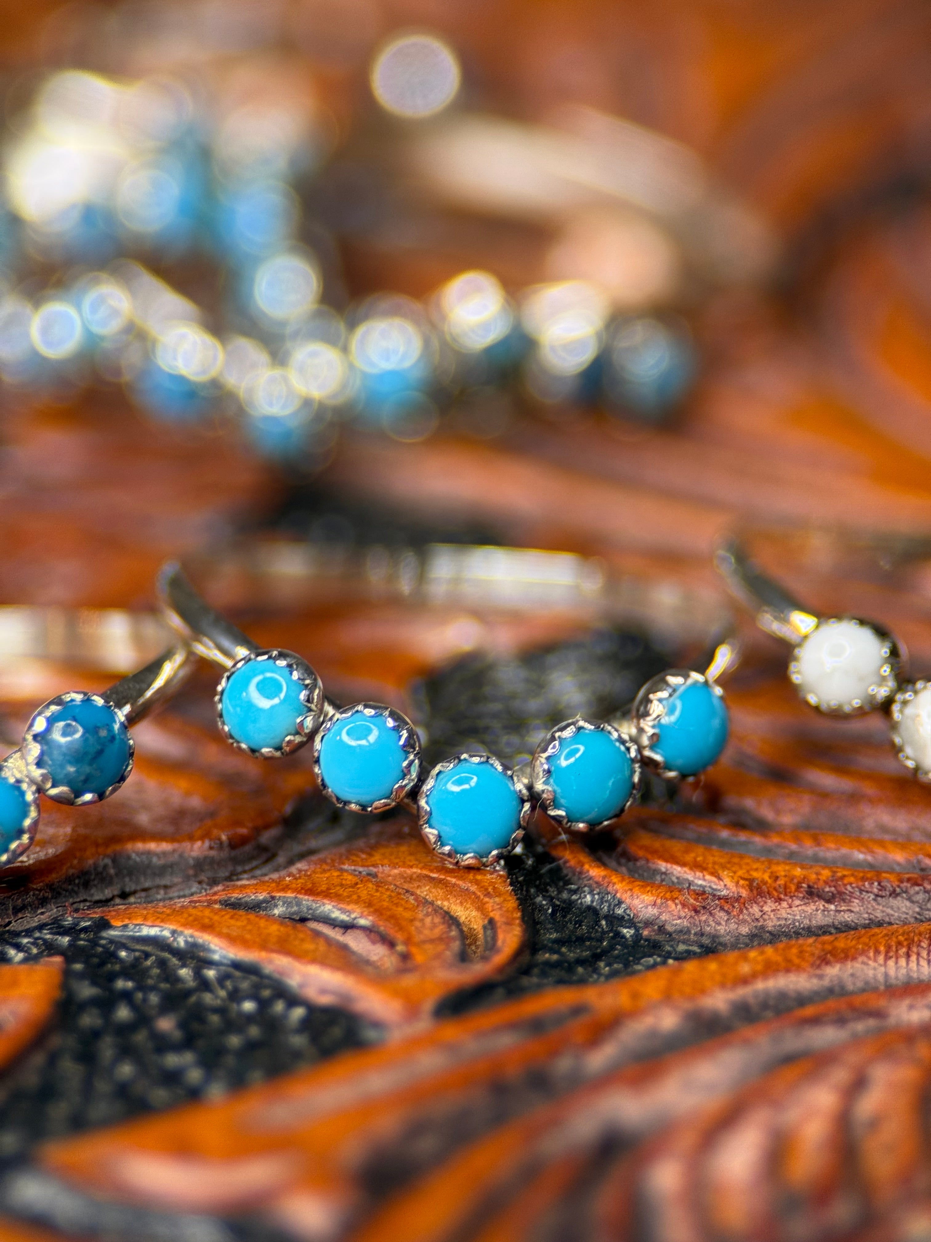 MOISSANITE EMERALD CUT 14k WHITE GOLD SET.