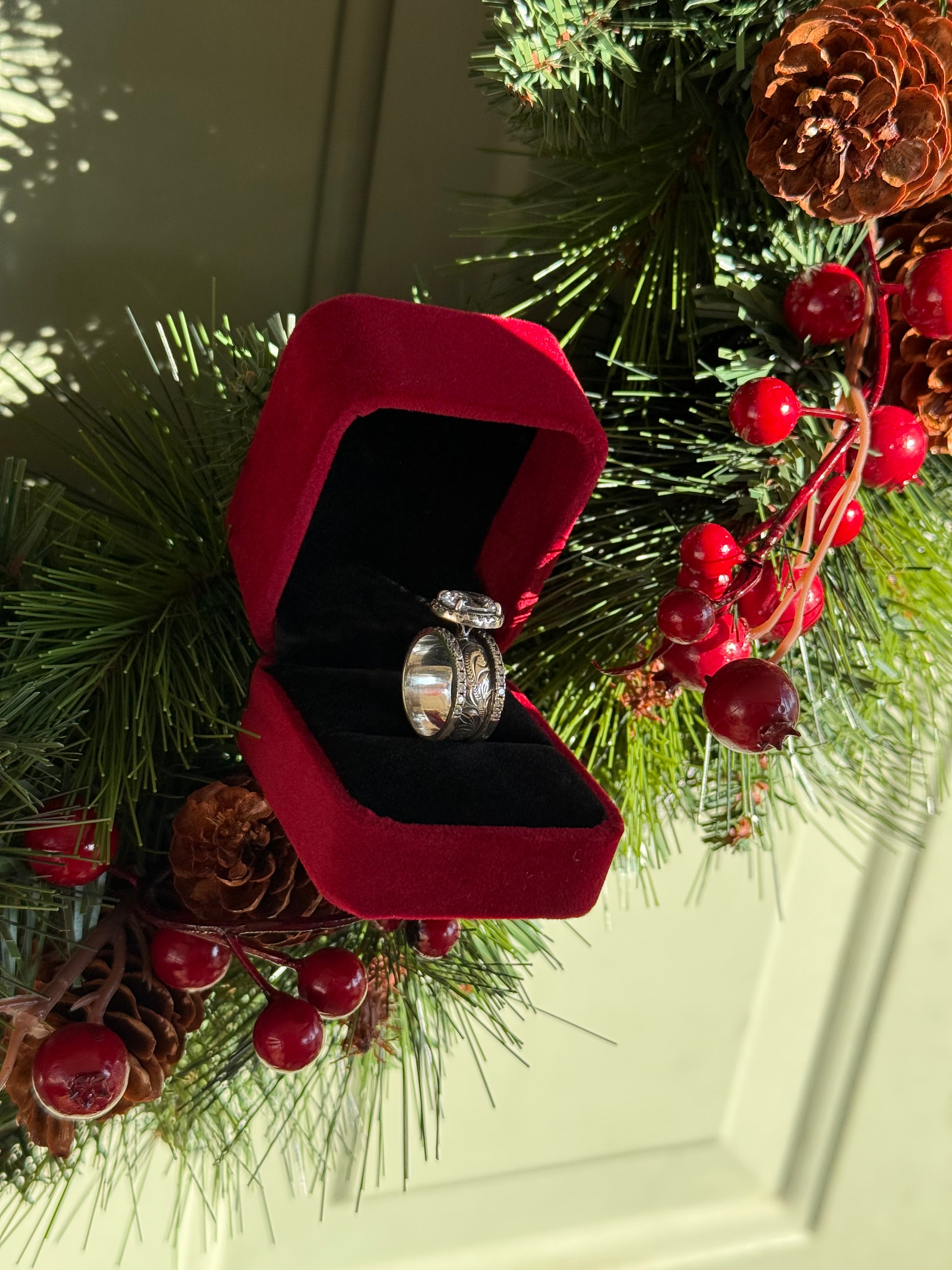 OVAL HALO PAVÈ CIGAR ENGAGEMENT RING.