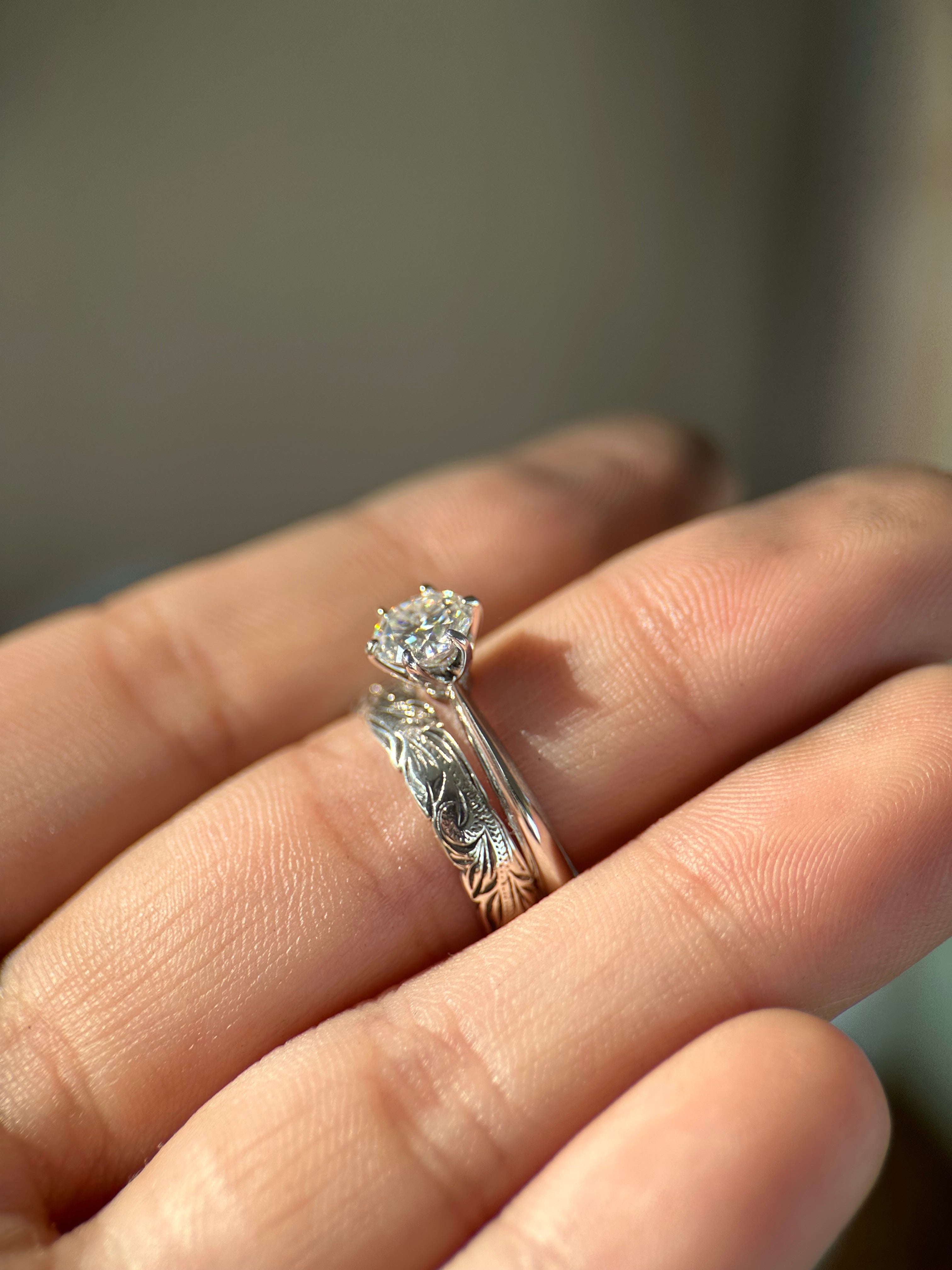 ORIGINAL ROUND SOLITAIRE TWO RING SET.