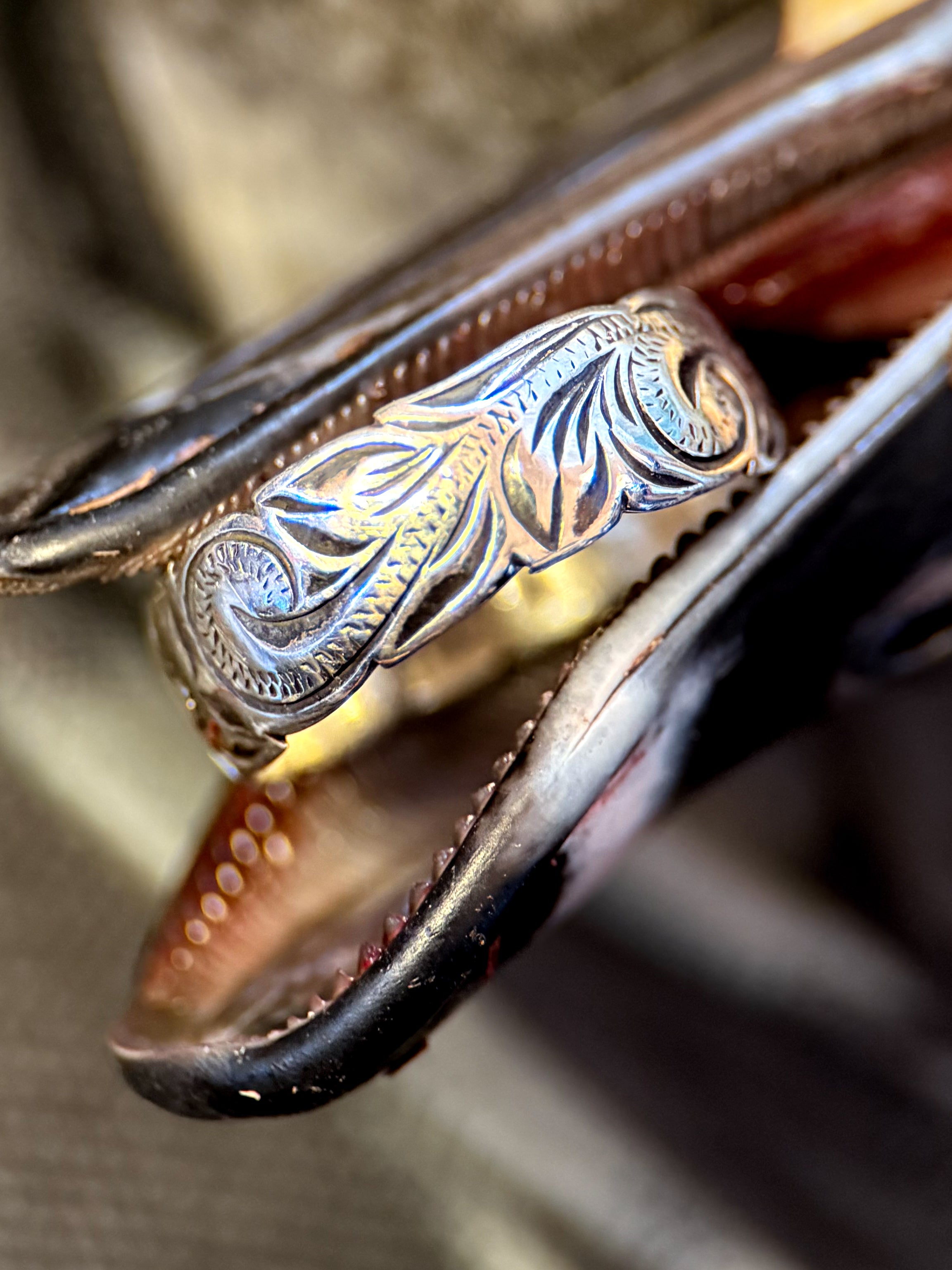 MENS STANDARD ENGRAVED STERLING.