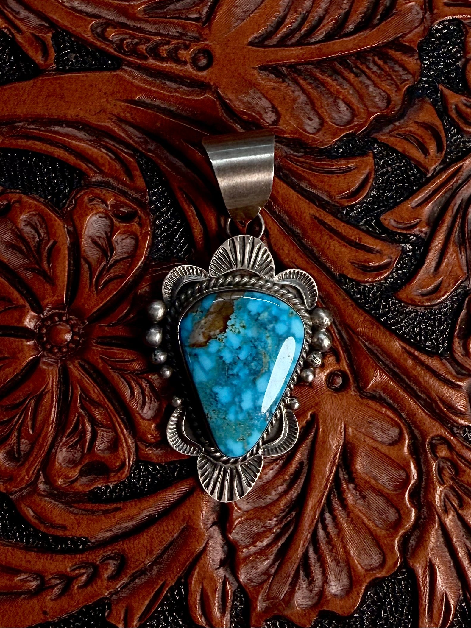 LOT HIGH GRADE TURQUOISE PENDANT PIECE.