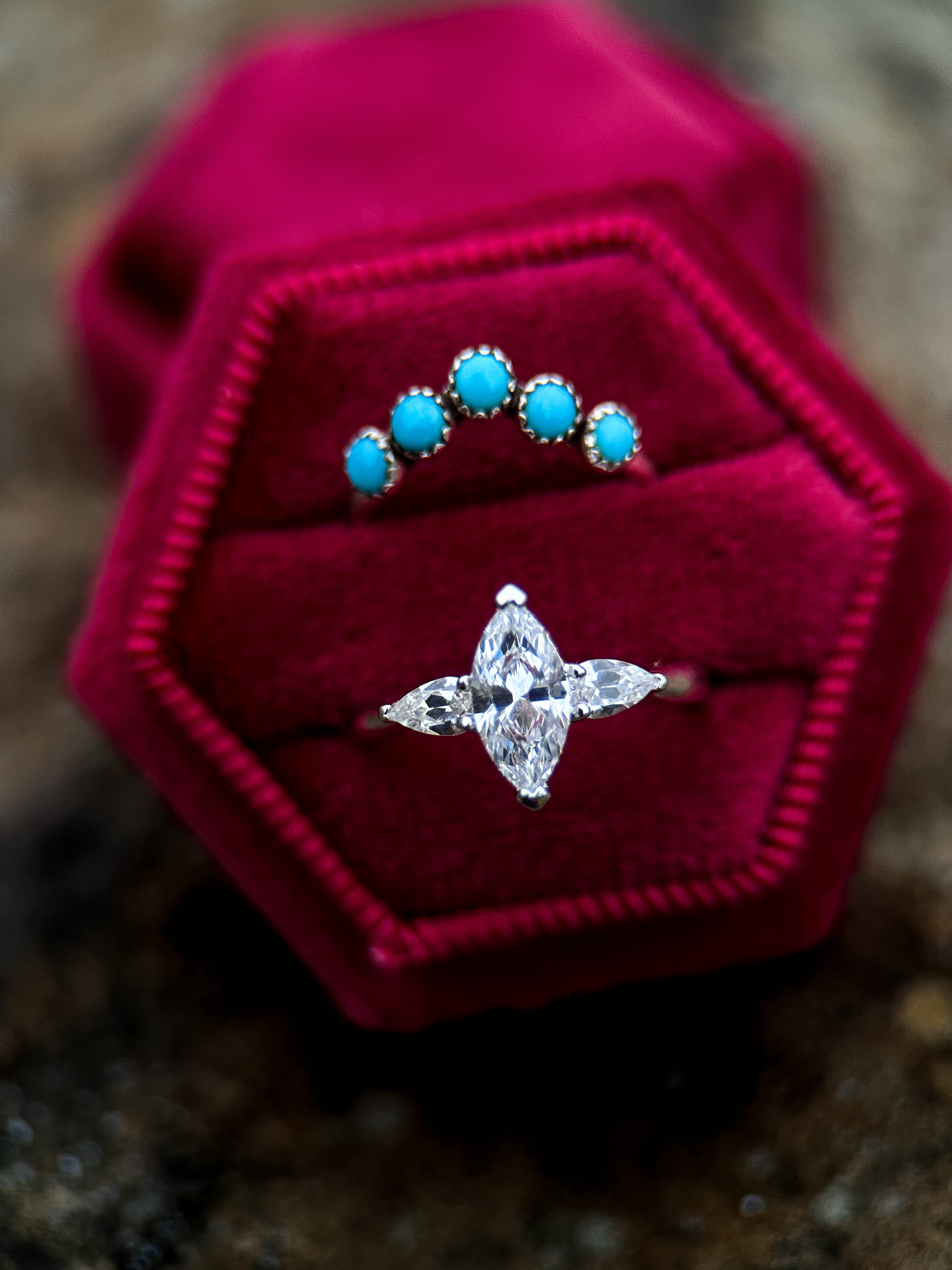 ORIGINAL MARQUEE ACCENT TWO RING SET.