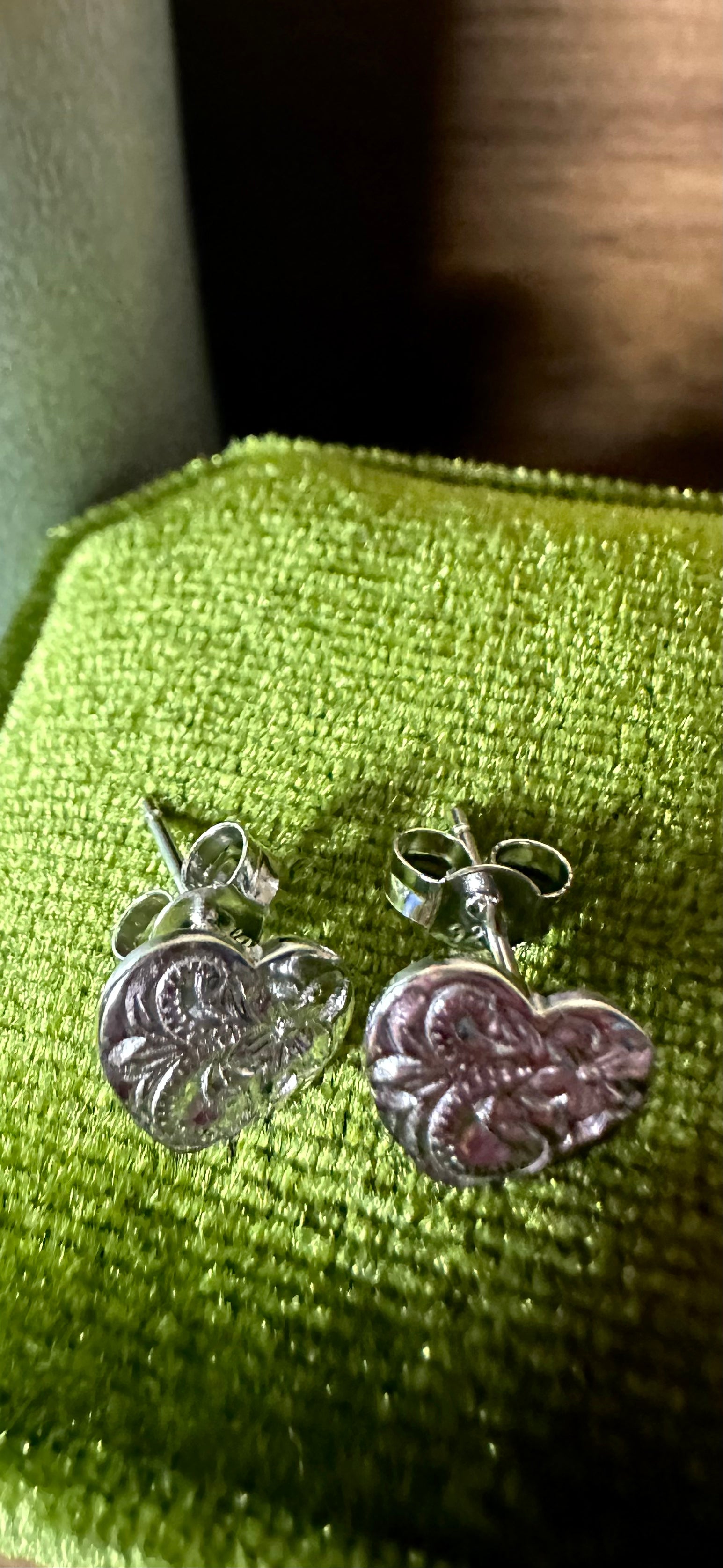 Dainty Engraved Heart Earrings.