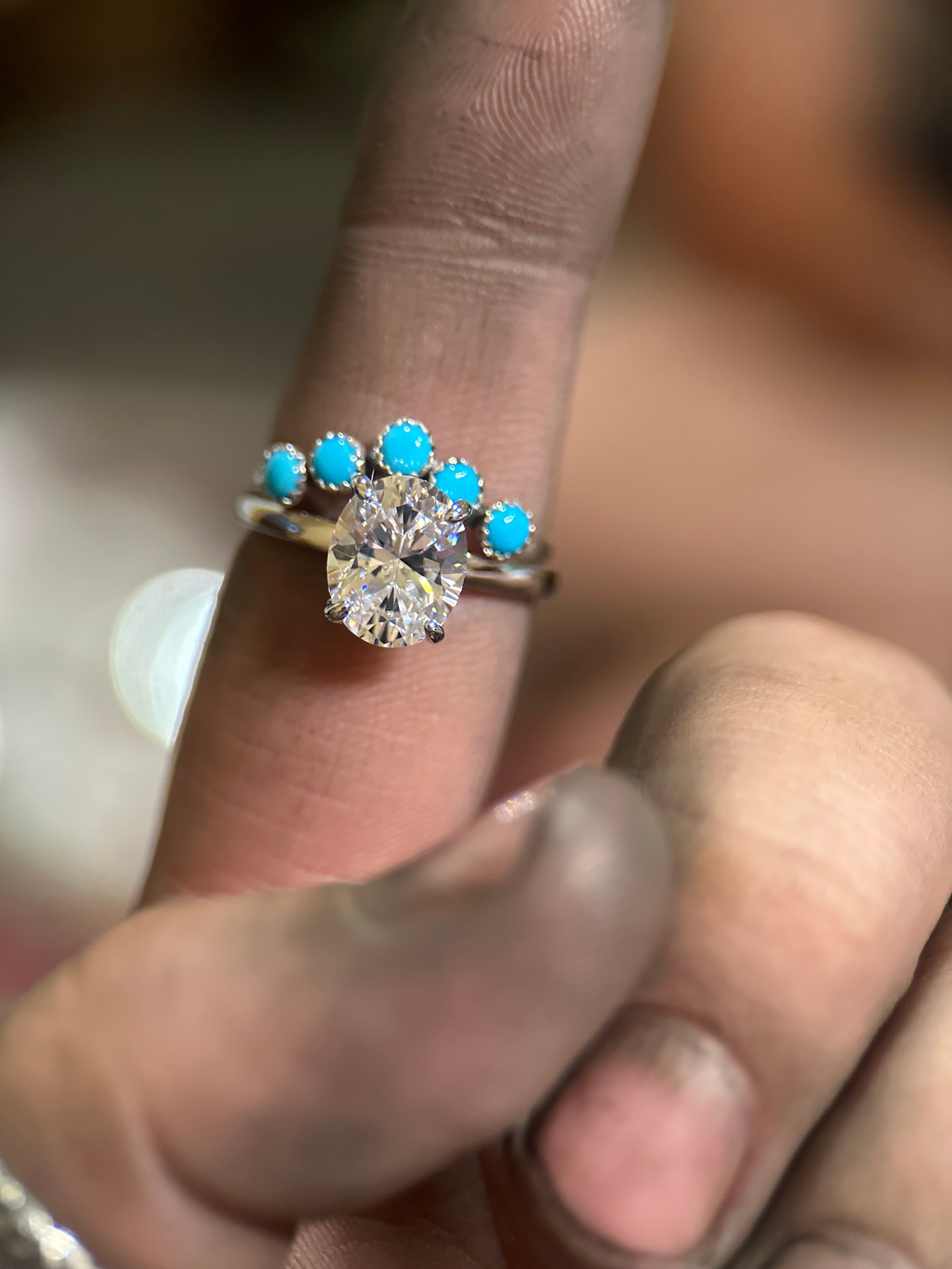 ORIGINAL OVAL SOLITAIRE SET.