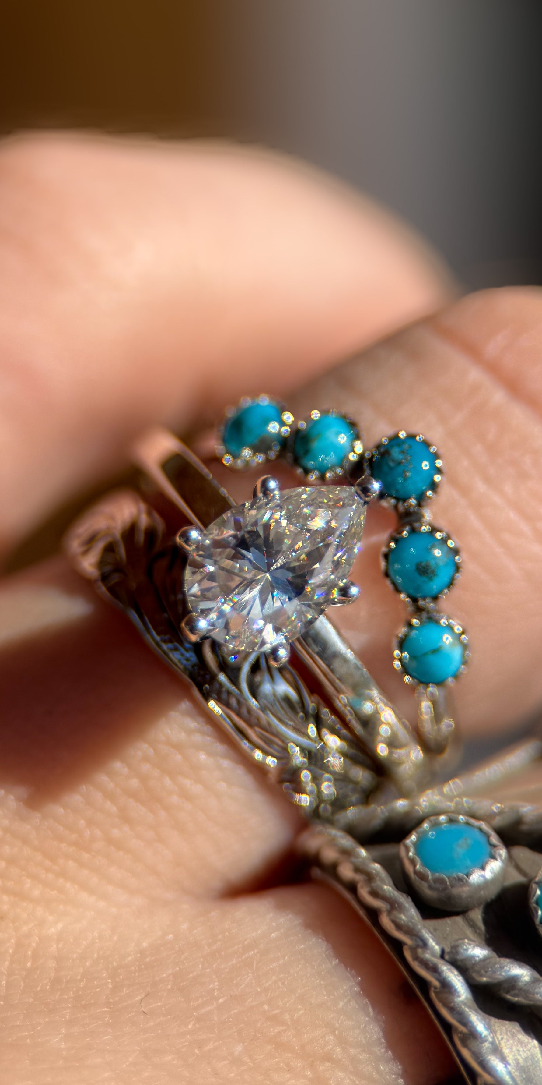 ORIGINAL PEAR SOLITAIRE SET.